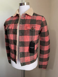 Neu $3190 Saint Laurent Taillierte, karierte Jeansjacke für Herren, Shearing Red/Black L