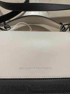 Neu $2495 Brunello Cucinelli Umhängetasche aus Leder mit Monili-Besatz Creme/Schwarz