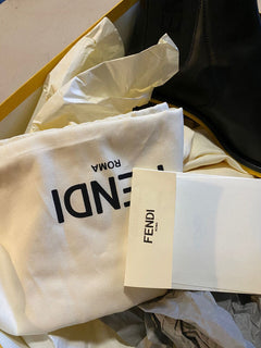 Neue 890 $ Fendi-Leder-Logo-Chelsea-Stiefel Schwarz 10 US (9 Fendi) Italien