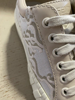 NIB 770 $ Fendi Damen Canvas/Leder Logo Sneakers Schuhe Camelia 10,5/40,5 Eu