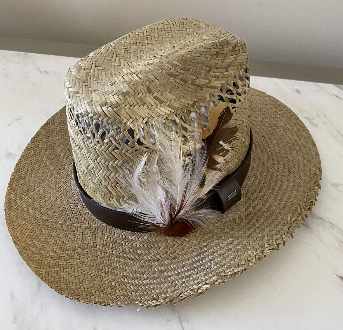 NWT 895 долларов США Соломенная ковбойская шляпа Saint Laurent с кожей и перьями Коричневая M