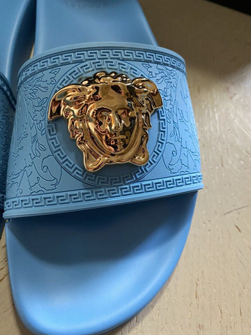 NIB 450 $ Versace Damen Medusa Rubber Pool Slides Sandale Himmelblau 9,5 US/39,5 Eu