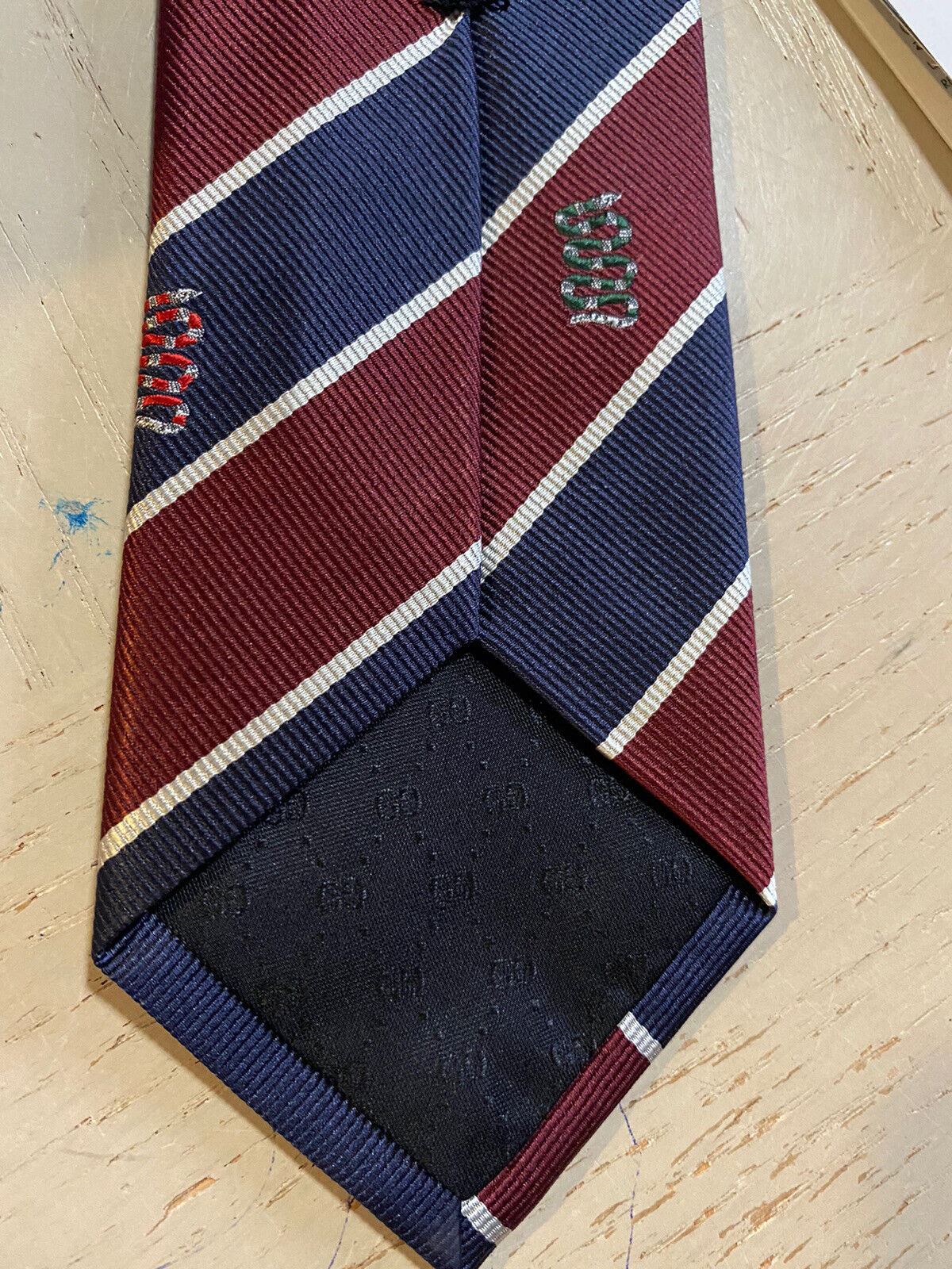 New Gucci Mens GG /Bee/Snake Printed Silk  Neck Tie Navy/Burgundy Italy