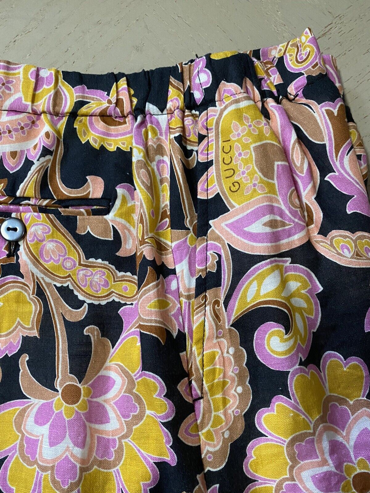 Мужские льняные шорты NWT Gucci Monogram черного/розового/бежевого цвета 30 США/44 ЕС