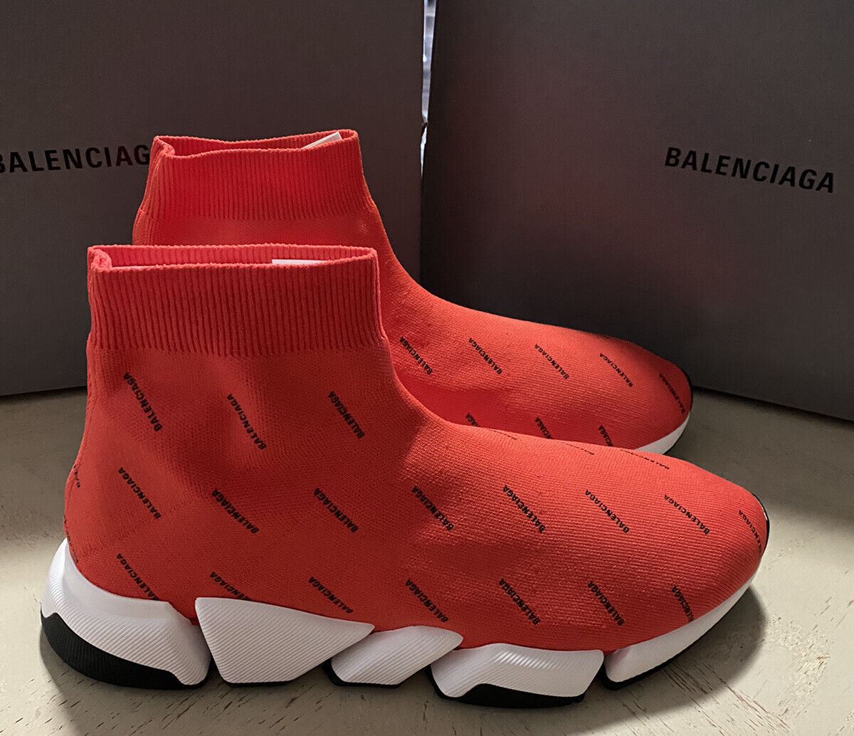 Track leather low trainers Balenciaga Red size 39 EU in Leather - 20771688