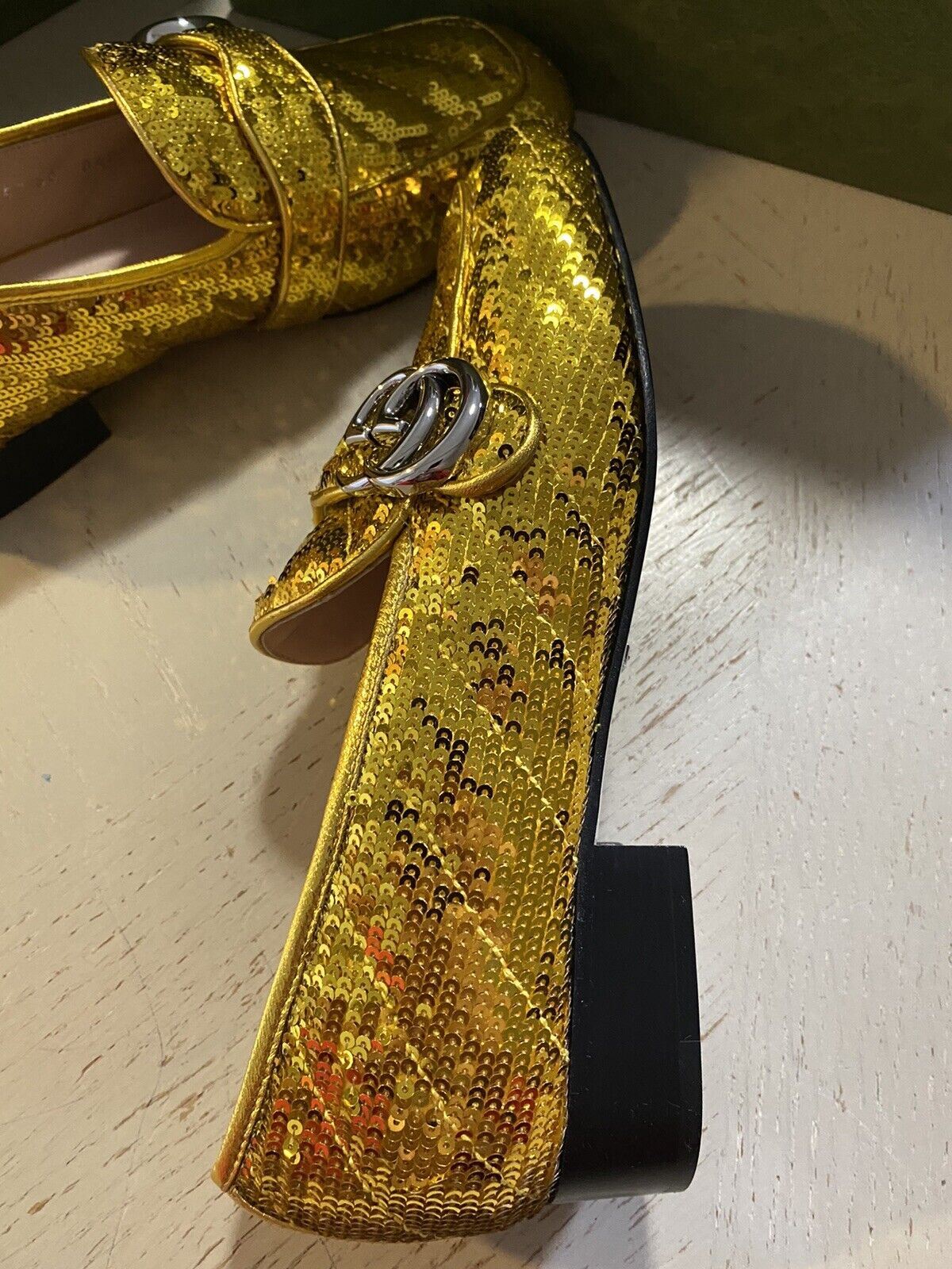 NIB $1750  Gucci Women GG Logo Loafers Shoes Gold 6 US/36 Eu 646557