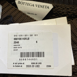СЗТ 5300 долларов США Bottega Veneta Мужской свитер аранского цвета с V-образным вырезом цвета черного дерева, размер S