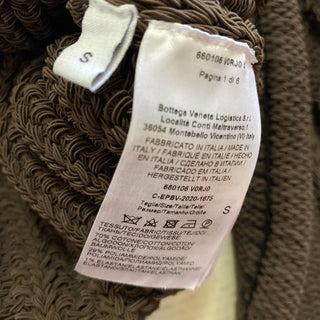 СЗТ 5300 долларов США Bottega Veneta Мужской свитер аранского цвета с V-образным вырезом цвета черного дерева, размер S