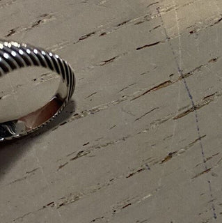New Authentic GUCCI Women Silver GG Ring Size 5 US/9 Italy