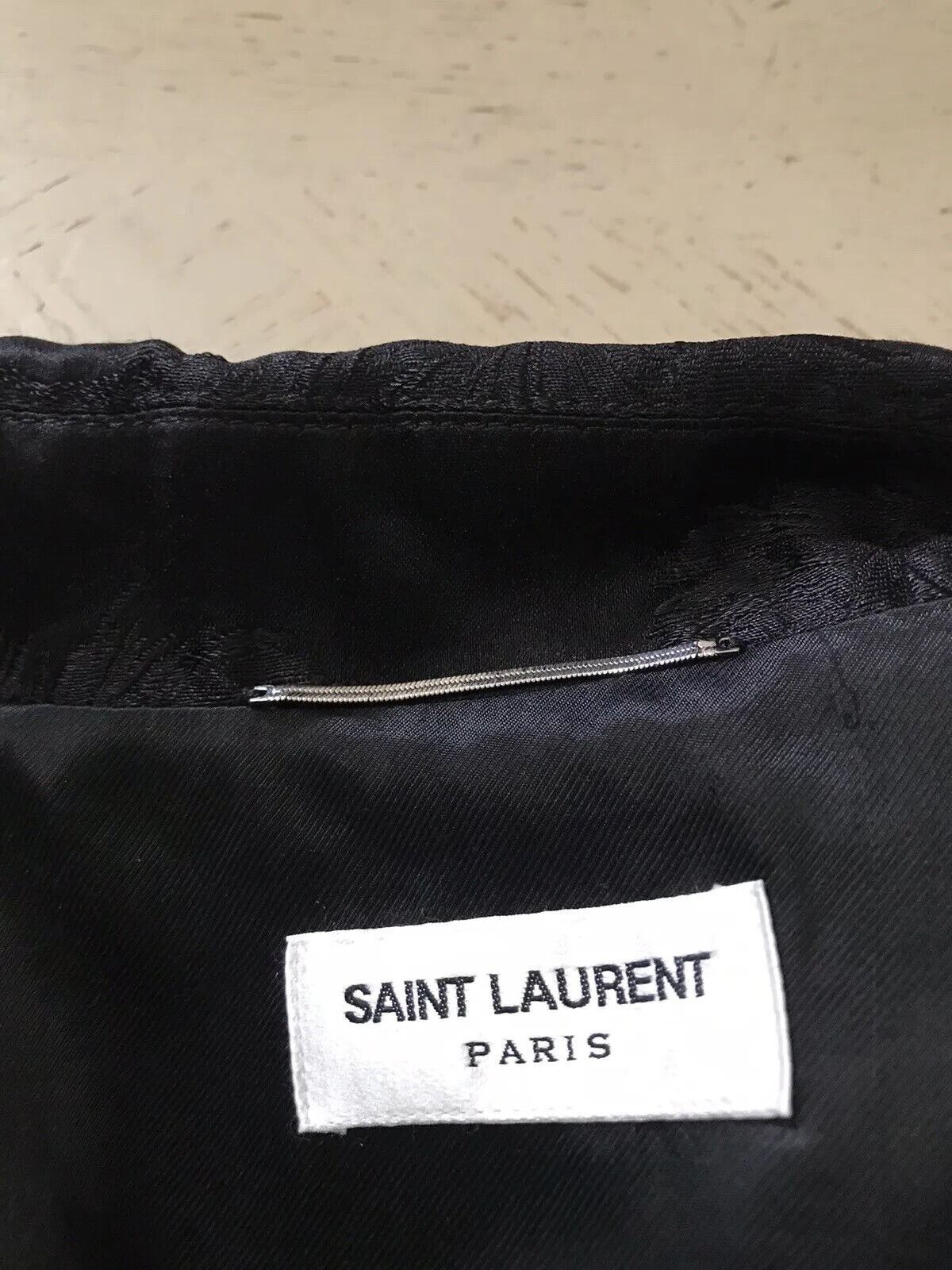 Neu $ 2690 Saint Laurent Raglanjacke mit Reißverschluss, Schwarz, 38 US (48 Eu), Italien