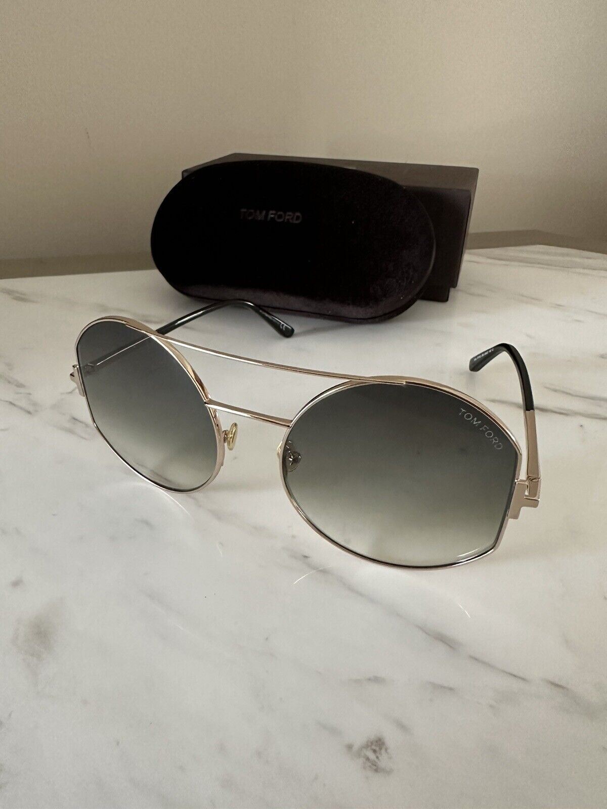 New $495 TOM FORD Women’s Sunglasses Polarized One Size TF0782 Italy