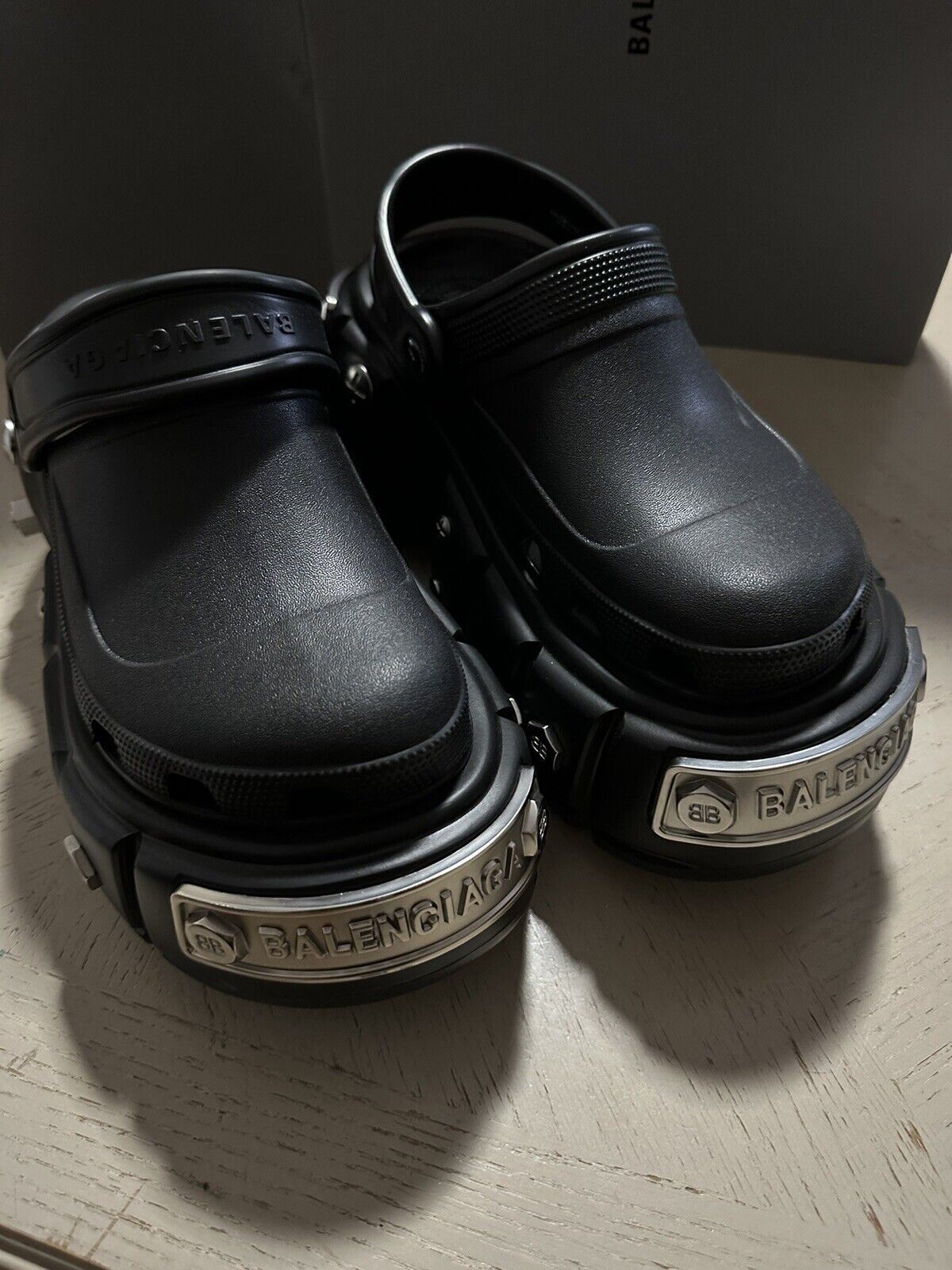 NIB 950 $ Balenciaga Damen Cagole Logo Screw Plateau Clogs Schwarz 9/39 Eu