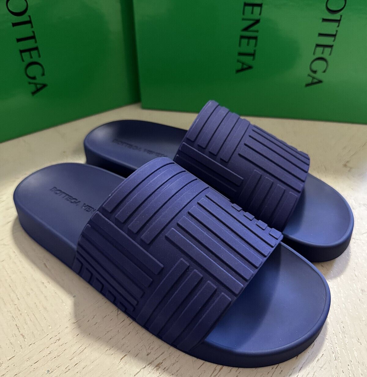 NIB Bottega Venetta Männer Gummi Slides Sandale Lila 9 US/42 Eu