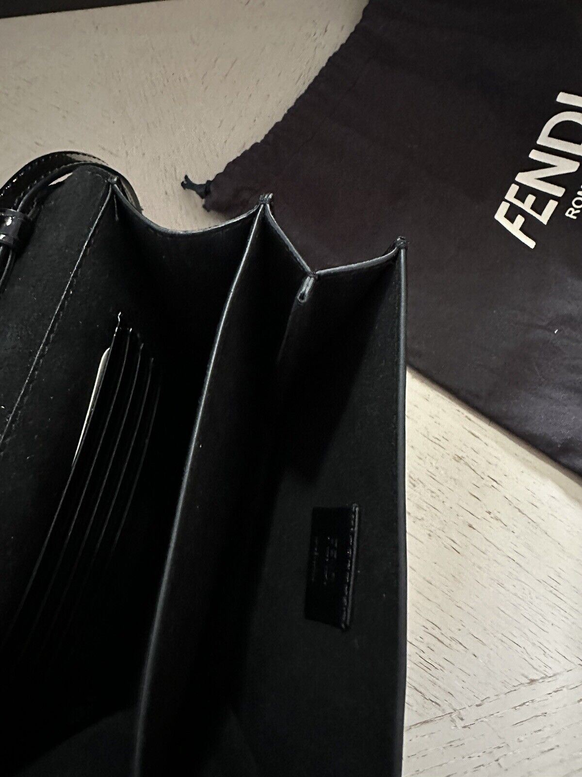 Новая маленькая сумка через плечо Fendi Carligraphy, черная 8BT317 Италия