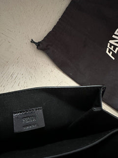 Neue Fendi Carligraphy Kleine Umhängetasche Schwarz 8BT317 Italien
