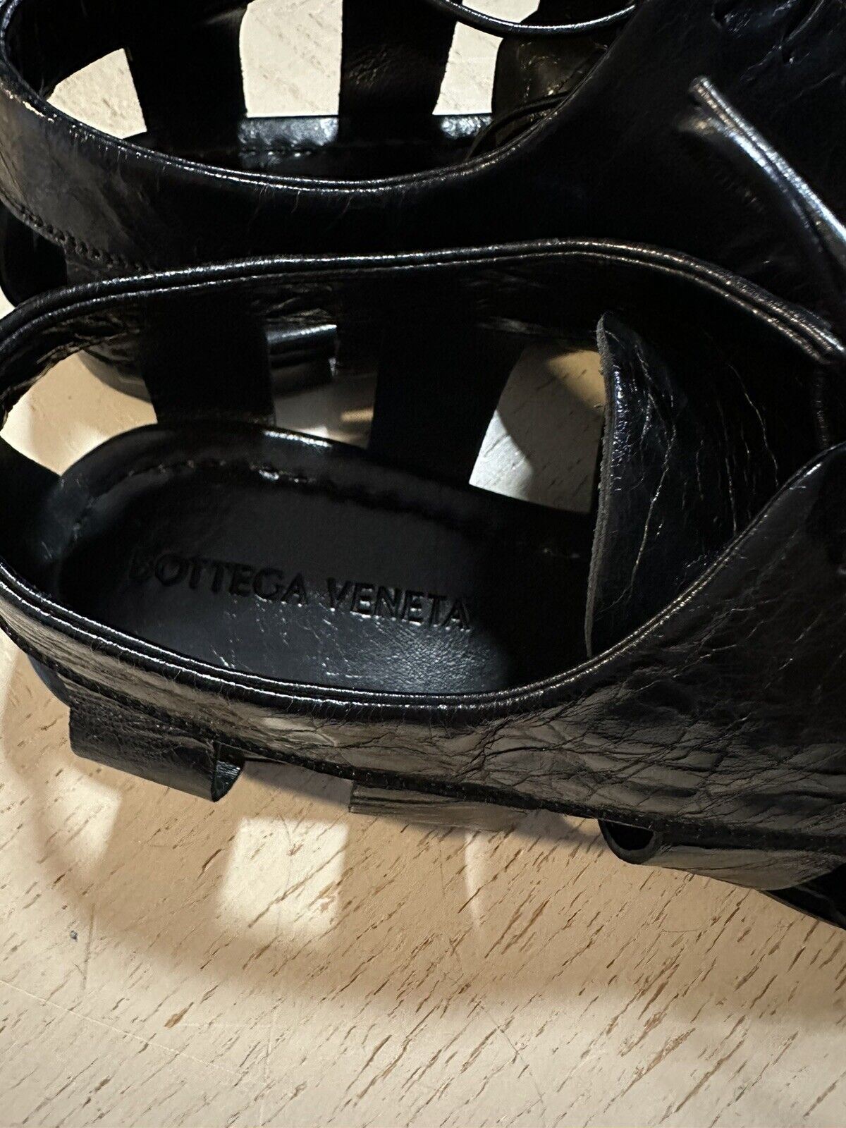 NIB 890 $ Bottega Venetta Herren Light Lux Leder Sandalenschuhe Schwarz 10,5 US/43,5