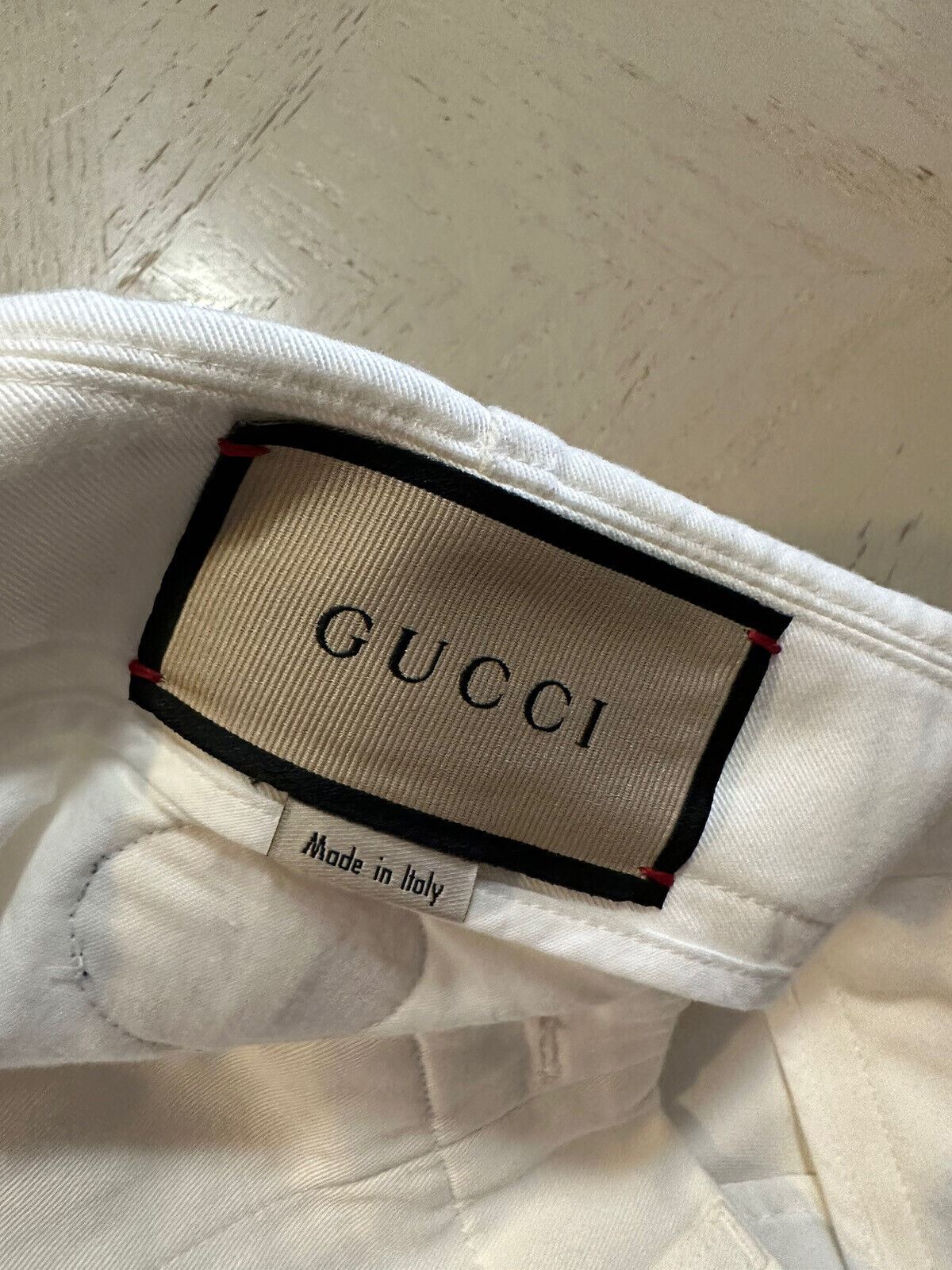 Neu mit Etikett: 880 $ Gucci Herren-Shorts aus Militär-Baumwolle, Farbe Milch, 30 US/46 Eu, Italien
