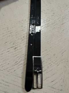Neuer schmaler Damengürtel aus Lackleder von Saint Laurent, Farbe Schwarz, 75/30, Italien