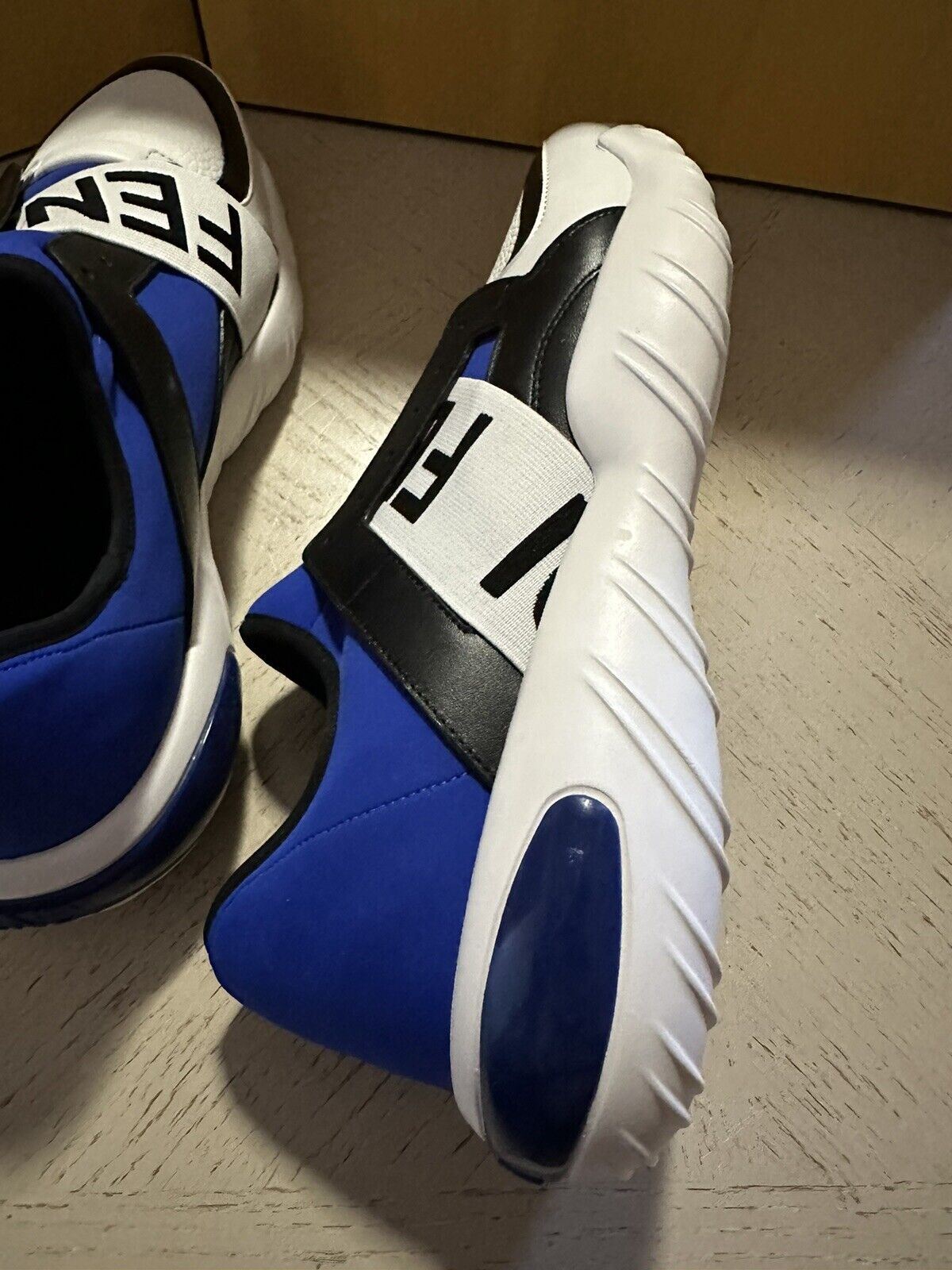 NIB $980 Fendi Men Forever Fendi Runner Sneakers Shoes White/Blue 9 US/42 Eu