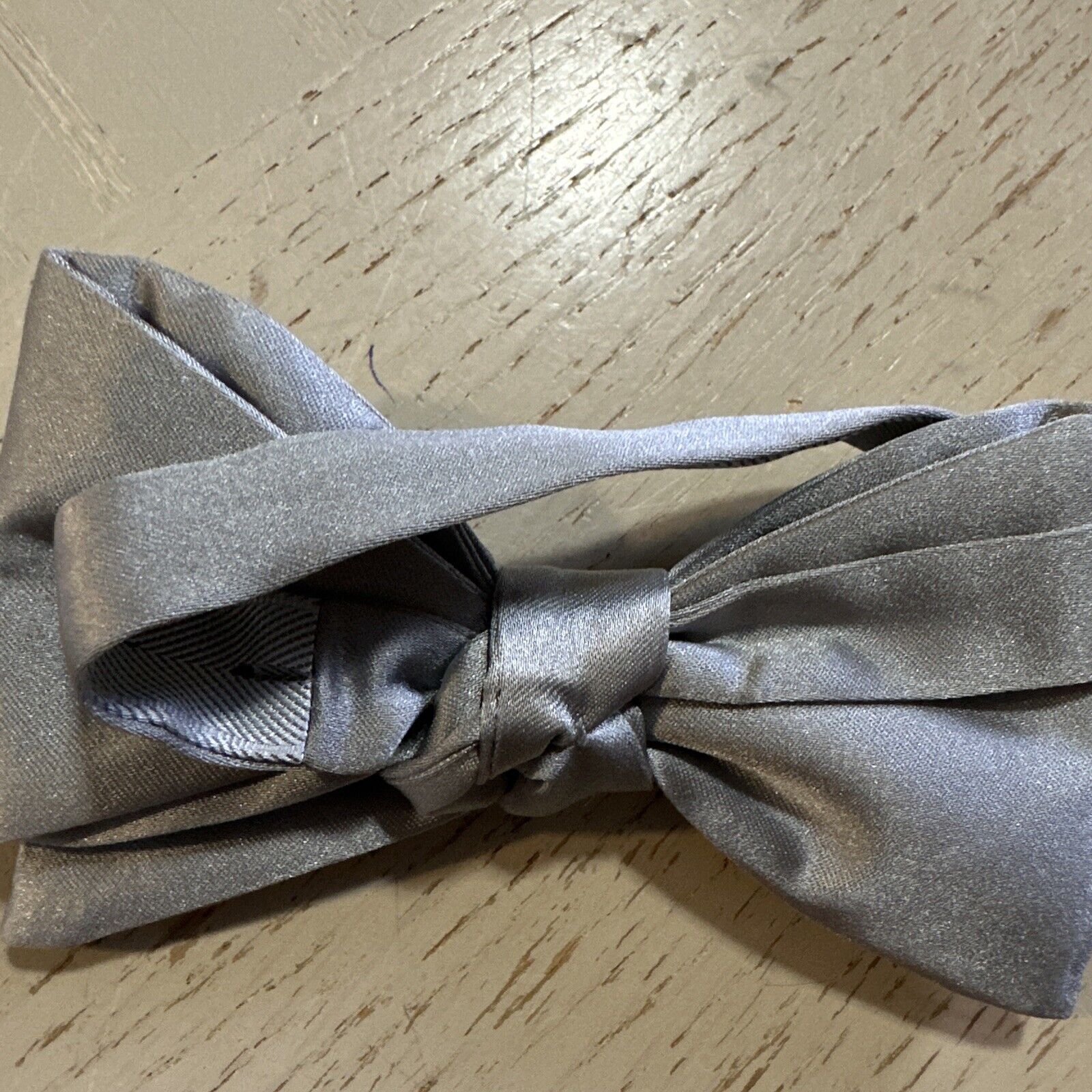 Новый шелковый галстук-бабочка Ermenegildo Zegna серого цвета SLD, сделано в Италии