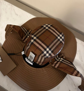 NWT $680 Панама-ведро Burberry с наушниками DUSTY CARAMEL Размер XL Италия
