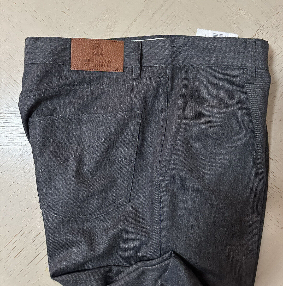 Neu mit Etikett: 1195 $ Brunello Cucinelli Herren-Jeanshose aus Wolle, DK-Grau, 34 US/50 Eu, Italien