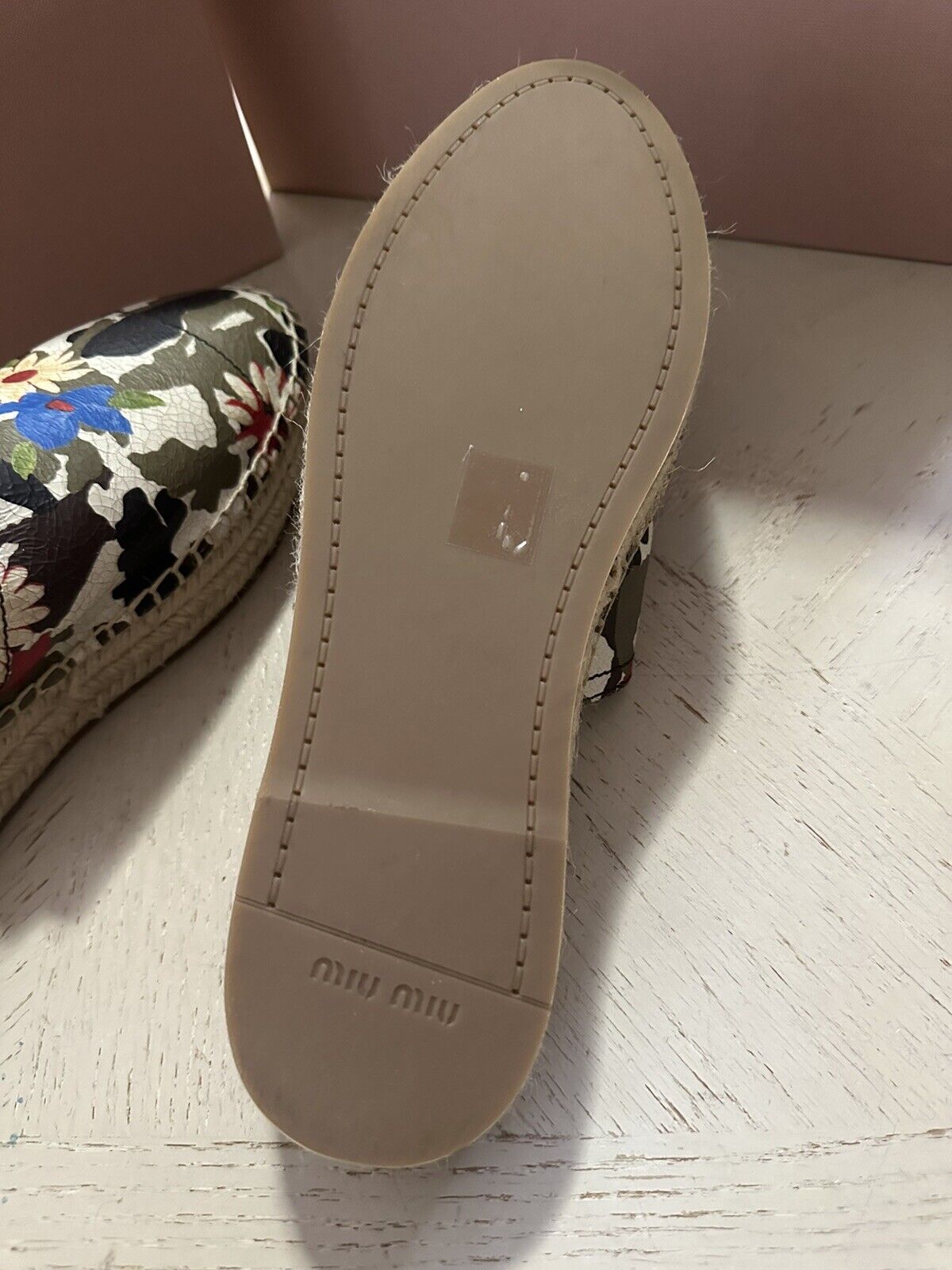 NIB MIU MIU Espadrille-Sandale mit Lederverzierung für Damen, 10 US/40 Eu, Italien