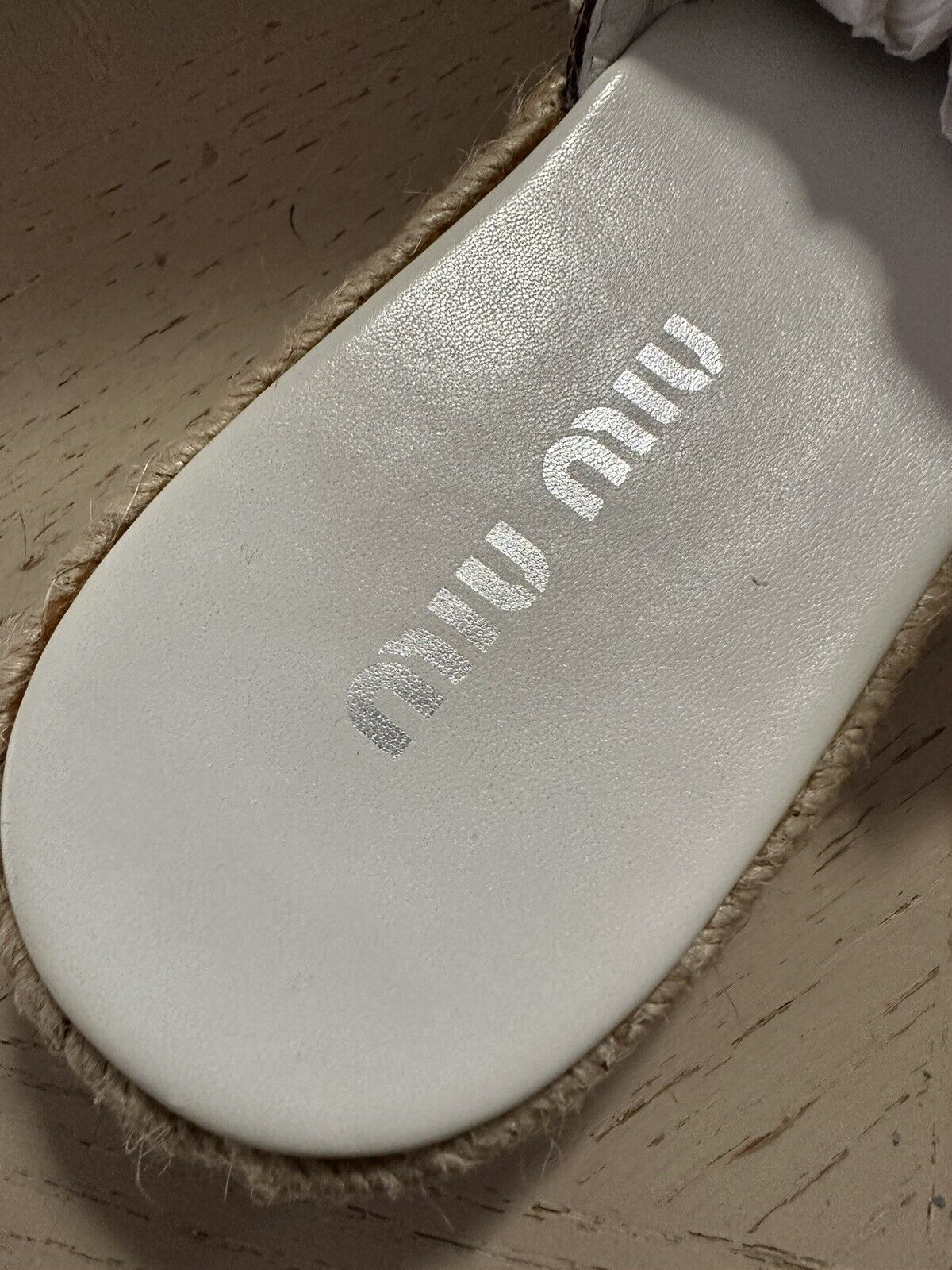 NIB MIU MIU Espadrille-Sandale mit Lederverzierung für Damen, 10 US/40 Eu, Italien
