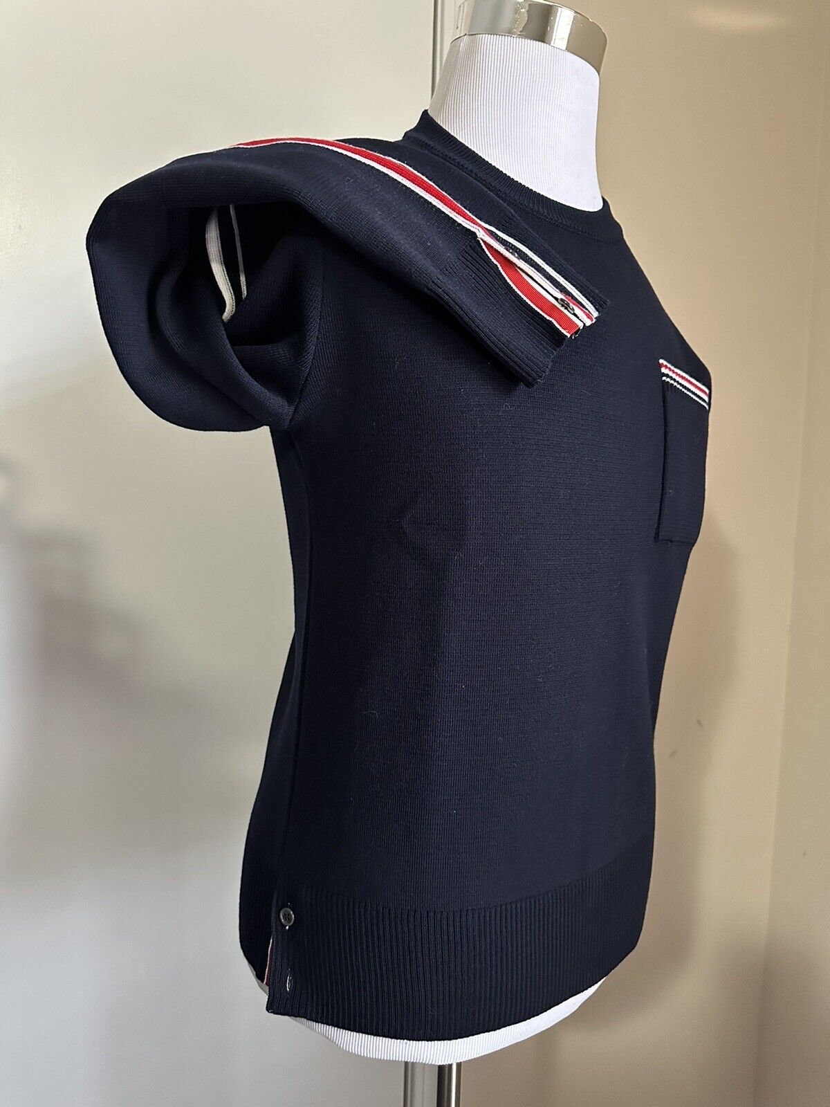 Neu mit Etikett: Thom Browne Herren-Pullover aus Merinowollmischung mit aufgesetzter Tasche 1 (S) Italien