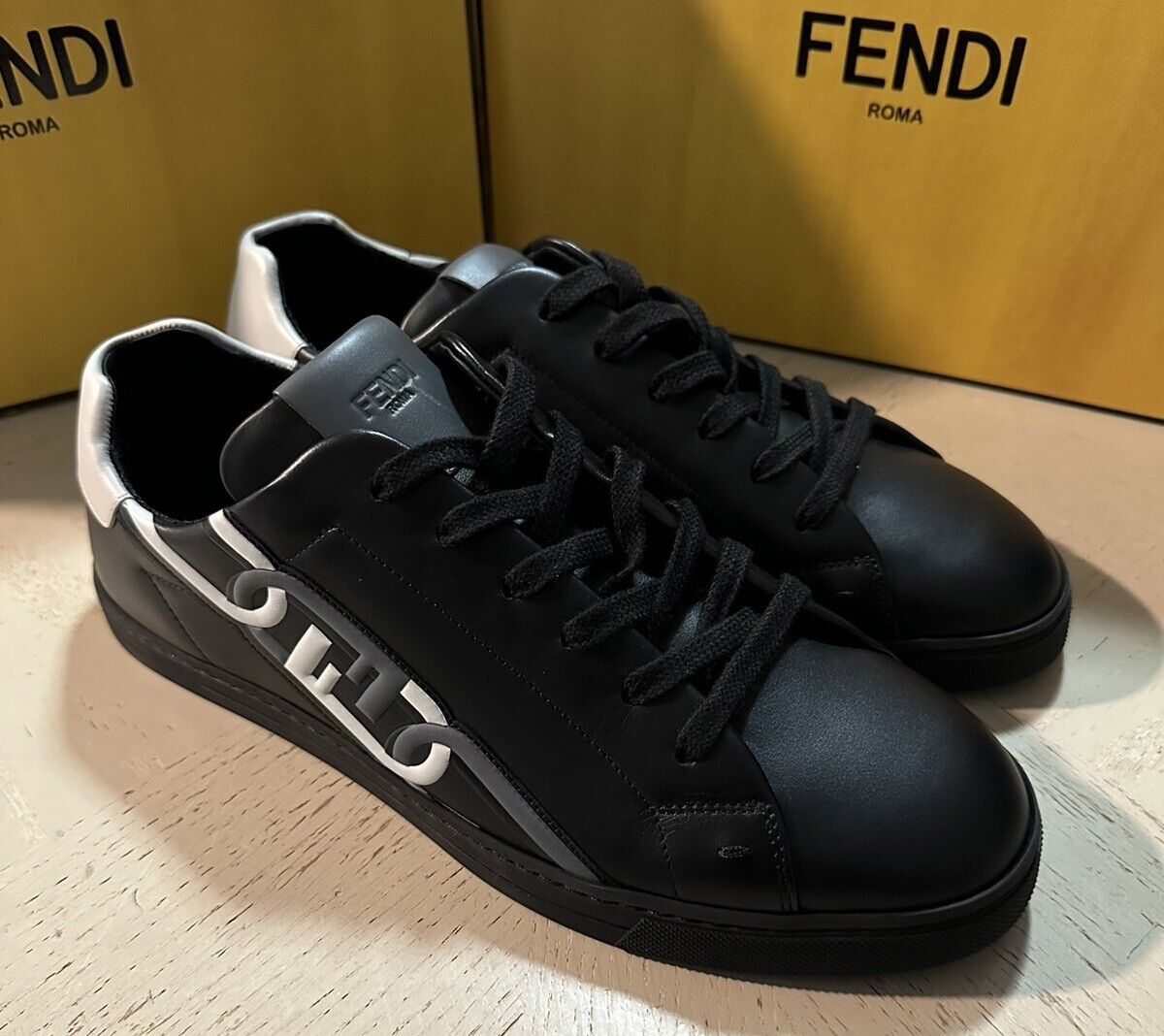 NIB $795 Fendi Men FF Logo Leather Sneakers Black 10 US/9 UK