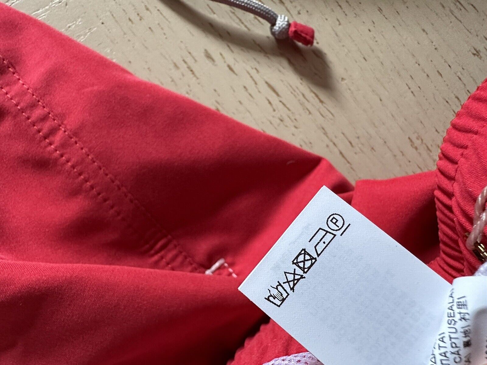 Neu mit Etikett: 550 $ Brunello Cucinelli Herren-Badeshorts mit Kordelzug, Farbe Rot, XL, Italien