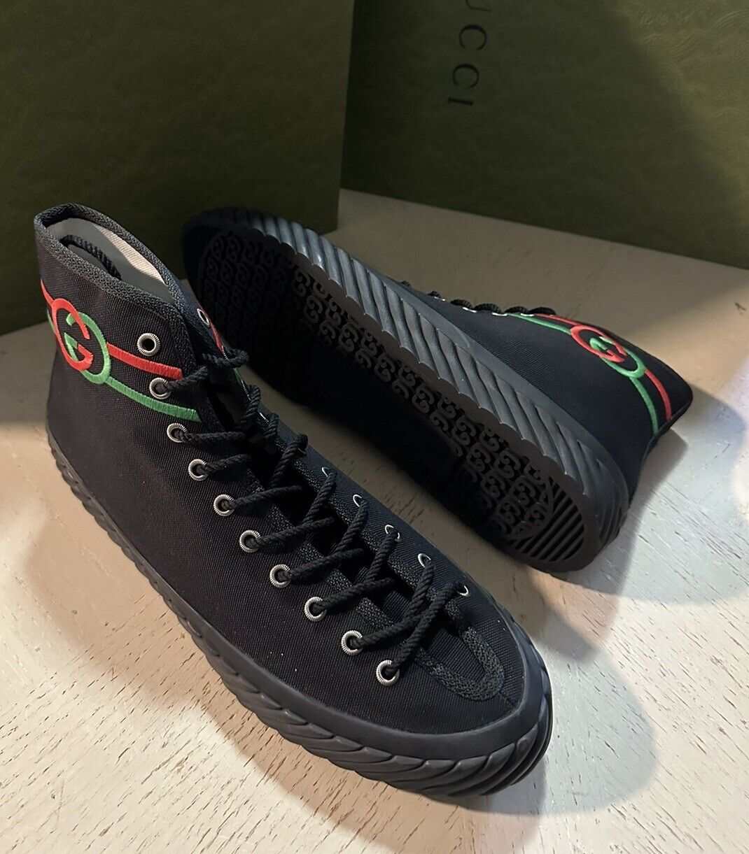 New $750 Gucci Men Canvas High-top Sneakers Black 9 US/8.5 UK 703033