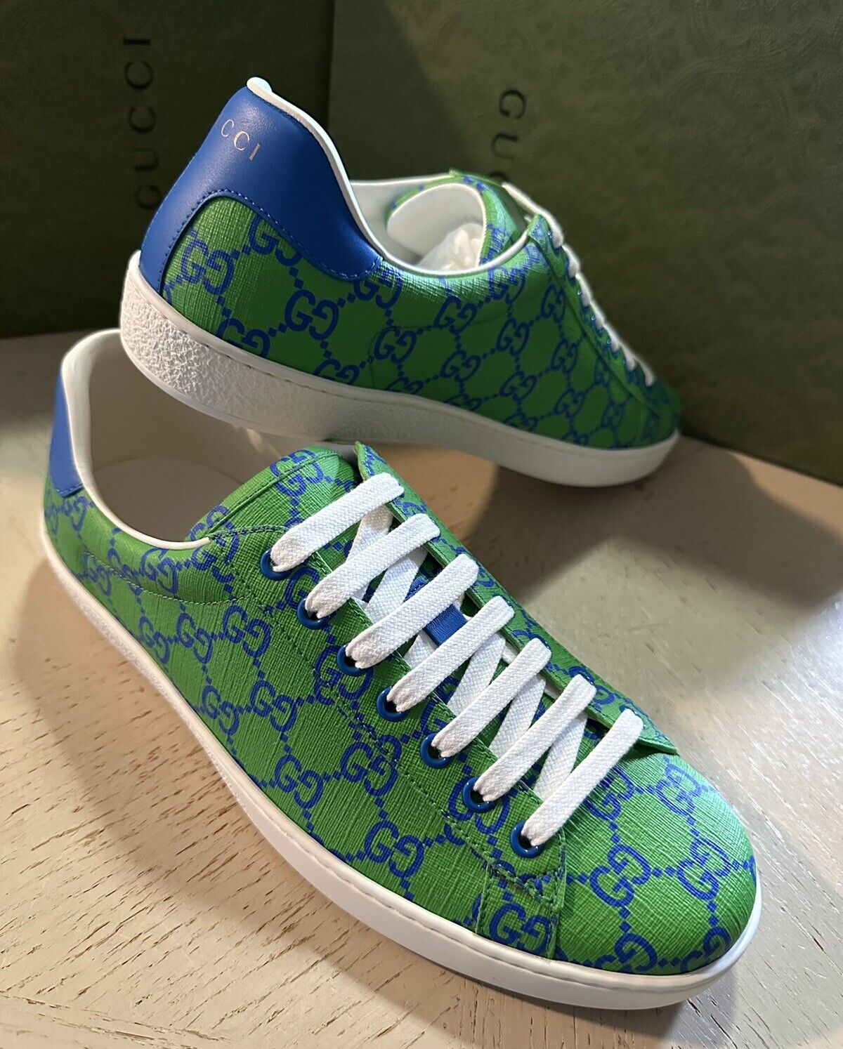 New Gucci Men’s GG Supreme Low Top Sneakers Green/Blue 9 US/8 UK 733631