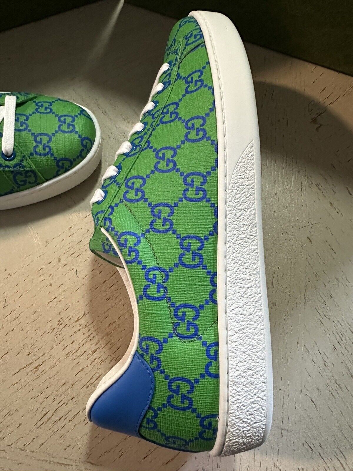 New Gucci Men’s GG Supreme Low Top Sneakers Green/Blue 9 US/8 UK 733631