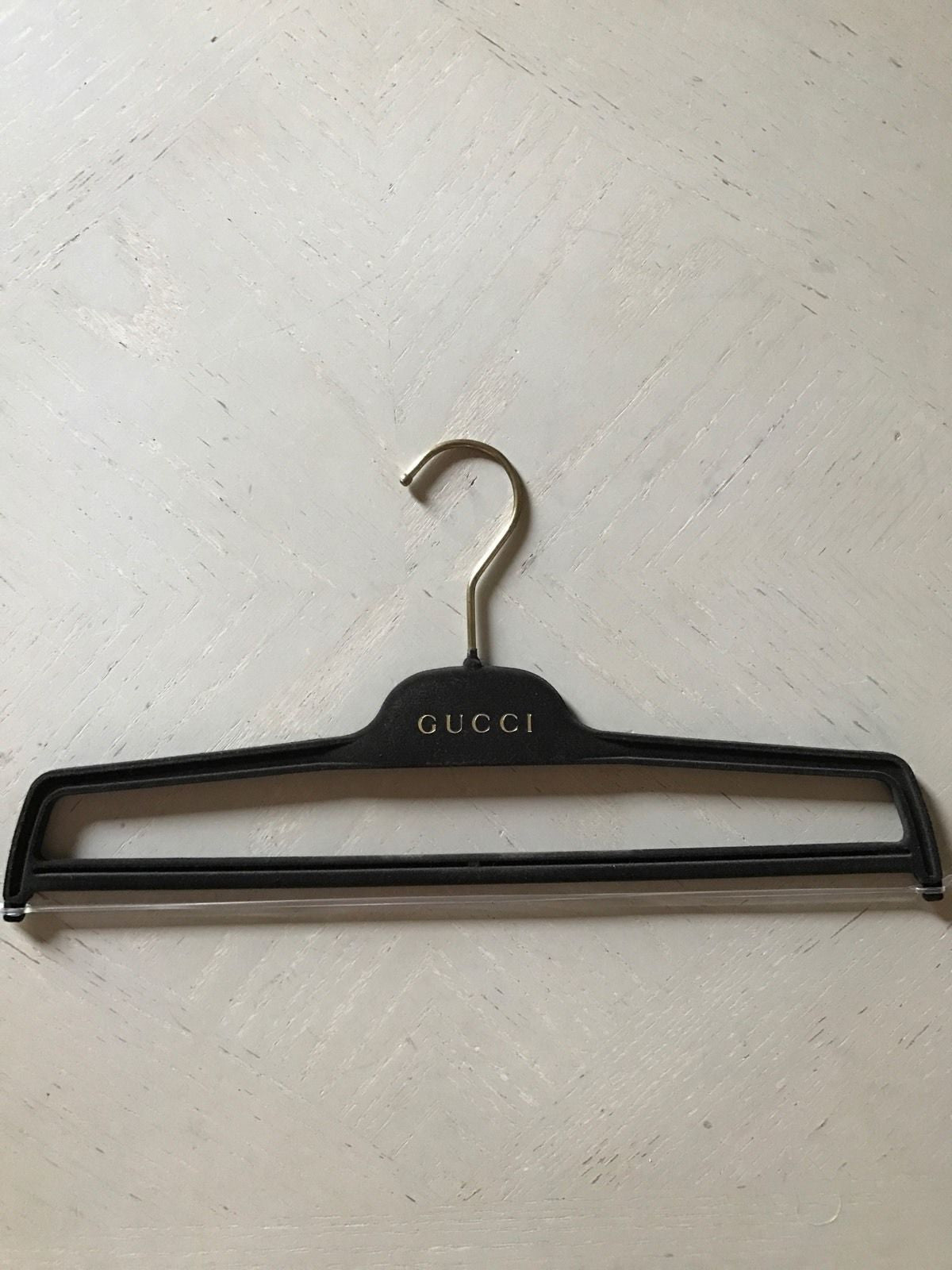 New Gucci Non-slip Brown Pants Hanger - BAYSUPERSTORE