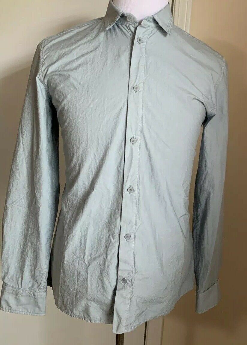 Новый мужской костюм Bottega Veneta (рубашка и брюки), цвет Artic, размер 30 США/46 ЕС, стоимостью 1190 долларов США.