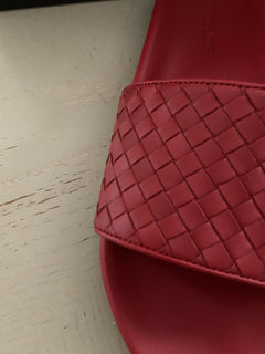 NIB $ 580 Bottega Veneta Herren-Sandalen aus Leder, Rot, 10 US (43 Eu), Italien 