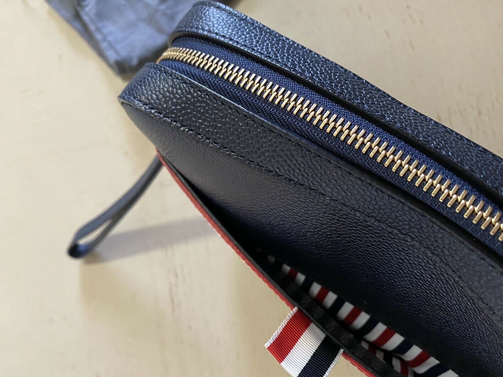 New $990 Thom Browne Men Stripe Detail Leather Toiletry Kit bag Italy