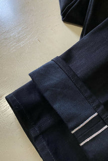 Neu mit Etikett: 690 $ Bottega Veneta Herrenjeanshose DK Schwarz 36 US (52 Eu) Italien
