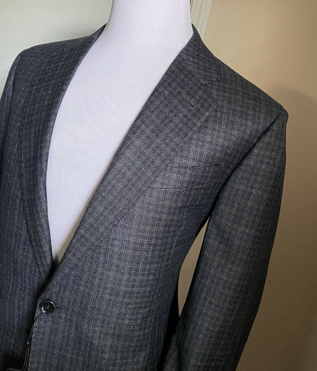 New $4500 Giorgio Armani Men’s Soft Wool Suit DK Gray CK 42R US ( 52R Eu ) Italy
