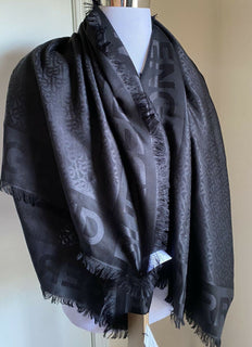 Neu 520 $ Burberry Damen TB Monogram Jacquard Schal Schal Schwarz Italien