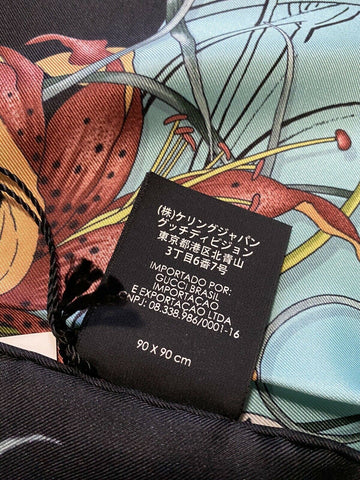 New $495 Gucci Women Flora Stage Silk shawl Scarf Black/Blue Italy