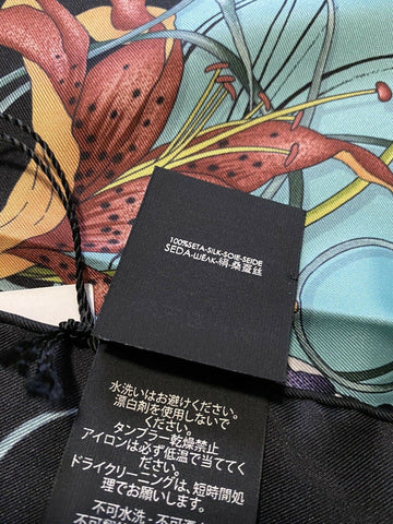 New $495 Gucci Women Flora Stage Silk shawl Scarf Black/Blue Italy