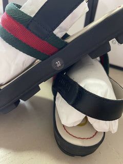 NIB Gucci Kinder-Sandalen aus Segeltuch/Leder, Schwarz/Rot, Größe 32/1L US, Alter 6,5