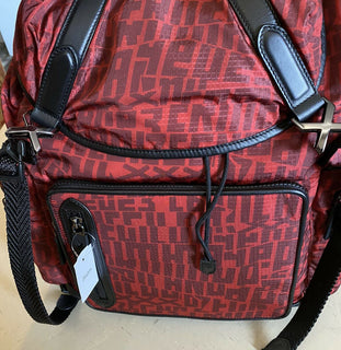 Neuer Ermenegildo Zegna Couture-Rucksack aus Leder/Nylon für 1895 $ in Schwarz/Rot aus Italien