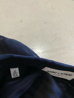 Neu mit Etikett: 1090 $ Saint Laurent Herrenhemd aus Seide/Baumwolle, Marineblau, Größe 40/15 3/4, Italien