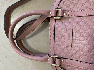 Neue Gucci Guccissimma Kleine Leder-Umhängetasche Pink/LT Pink 449654