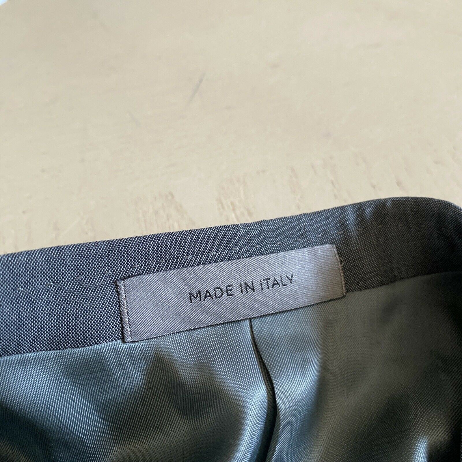 New $2395 Corneliani Mens Wool/Mohair Suit Olive/Gray 44R US ( 54R Eu ) Italy