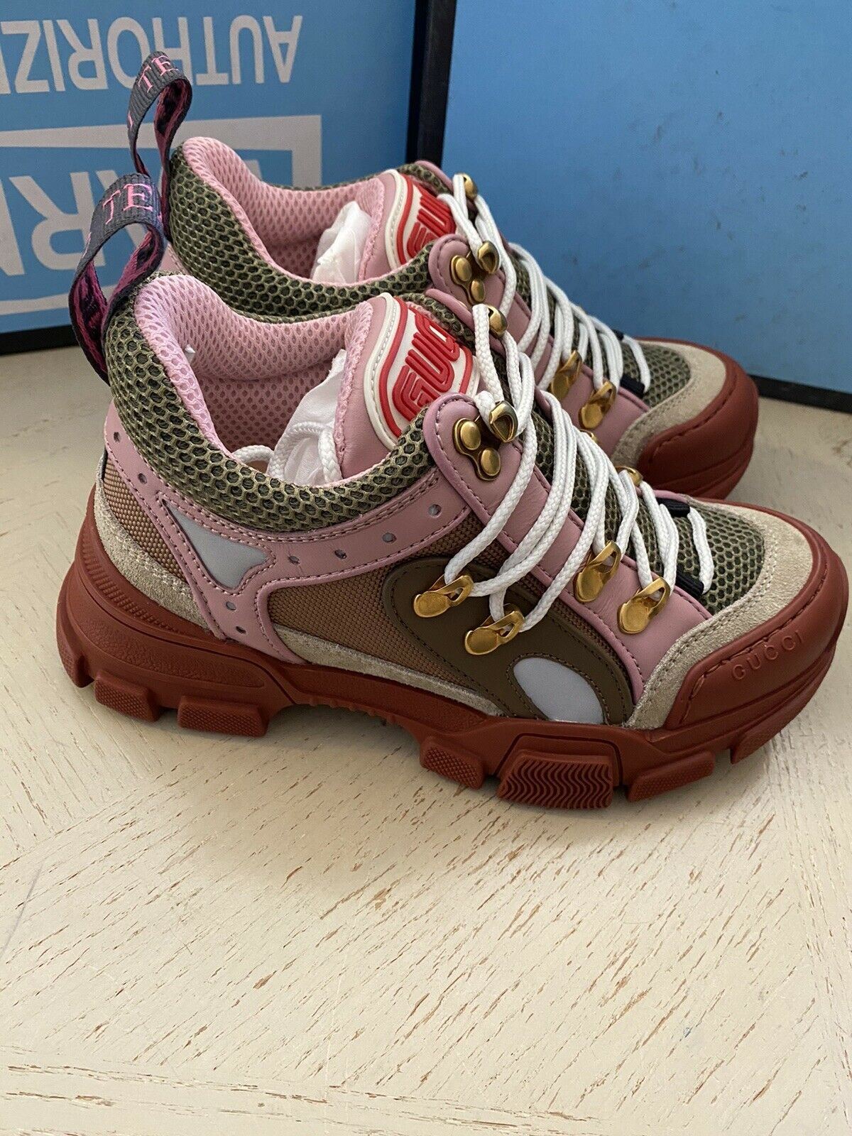 NIB $ 1300 Gucci Damen Sneakers Schuhe Militärgrün/Rot/Pink 5 US/35 Eu