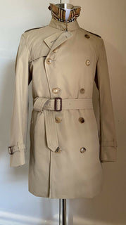 Neuer mittellanger Burberry Chelsea-Trenchmantel für Herren im Wert von 1990, Honig, 44 US/54 EU, England